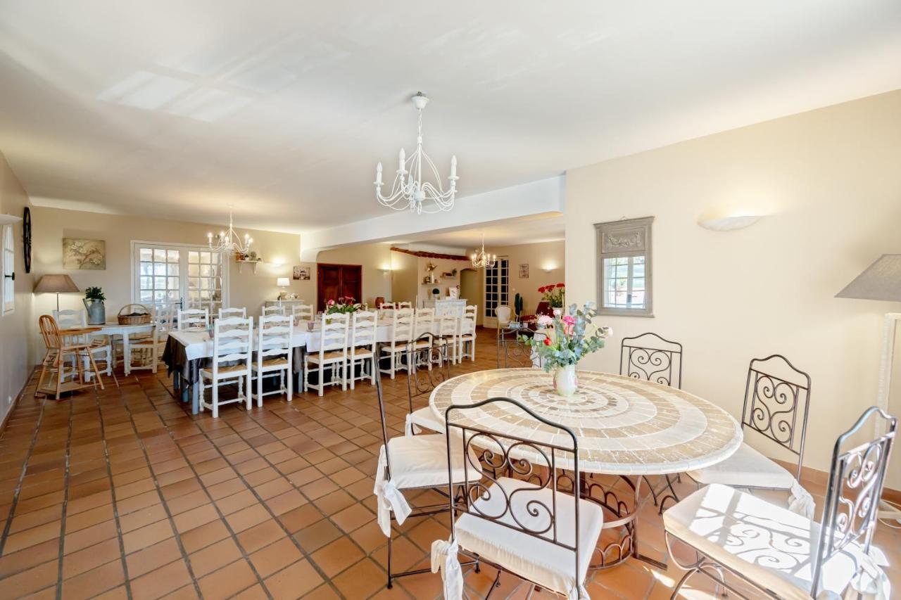 La Maison Du Rouge Gorge - Charmante Maison Climatisee Avec Piscine Pontevès Buitenkant foto
