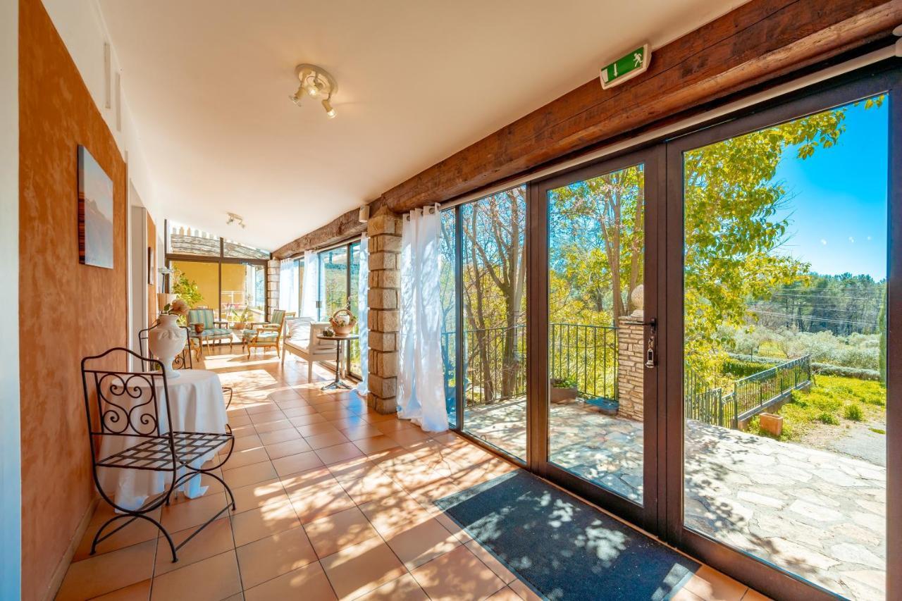 La Maison Du Rouge Gorge - Charmante Maison Climatisee Avec Piscine Pontevès Buitenkant foto